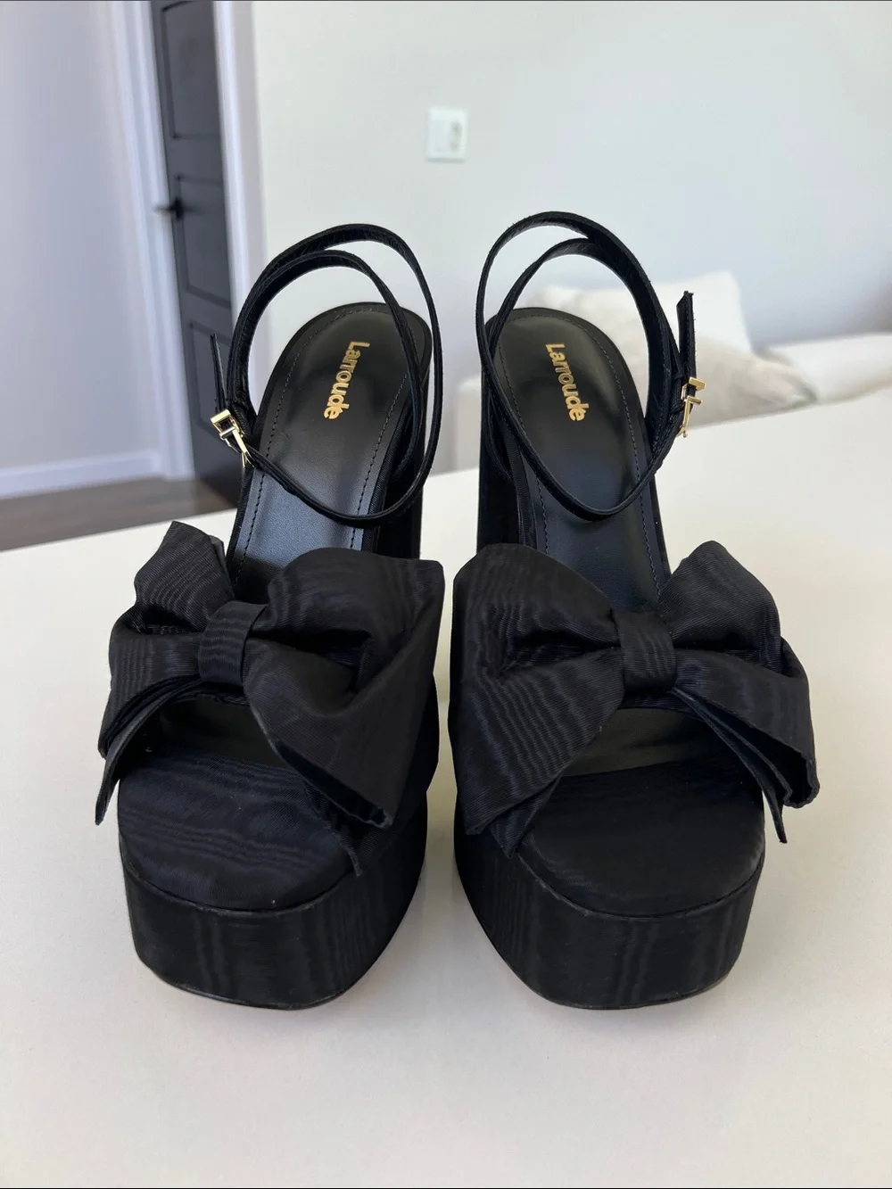Larroude elle platform open toe chunky heels Ariana black with bows 9.5